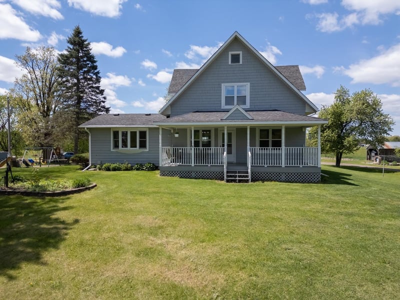 38500 Holly St NW, Stanchfield, MN 55080