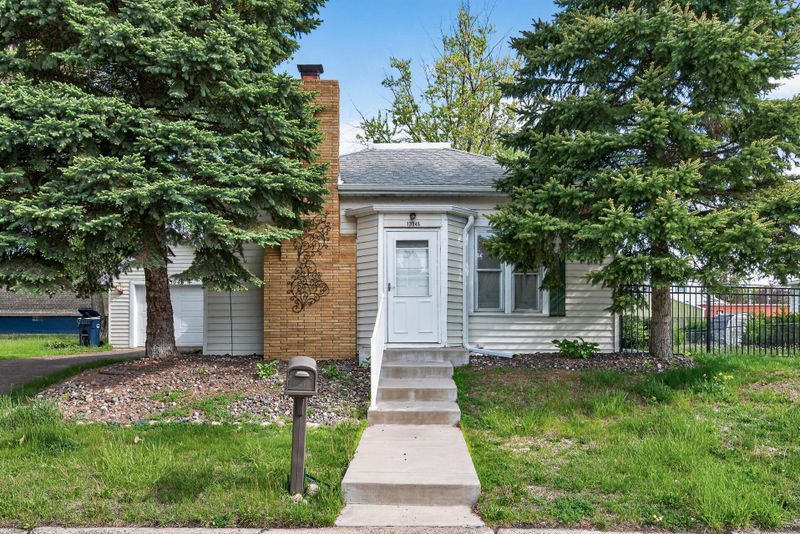 13046 Newell Ave, Lindstrom, MN 55045