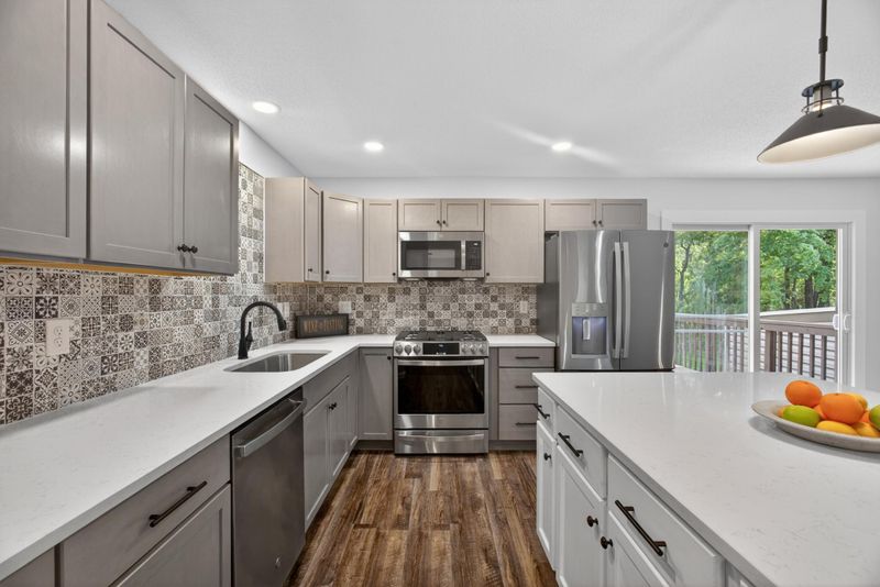 8842 288th Ln NE, North Branch, MN 55056