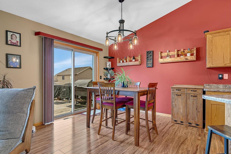 904 7th St NE, Rice, MN 56367