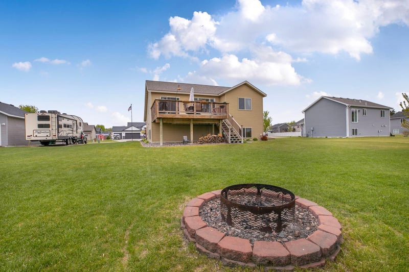 904 7th St NE, Rice, MN 56367
