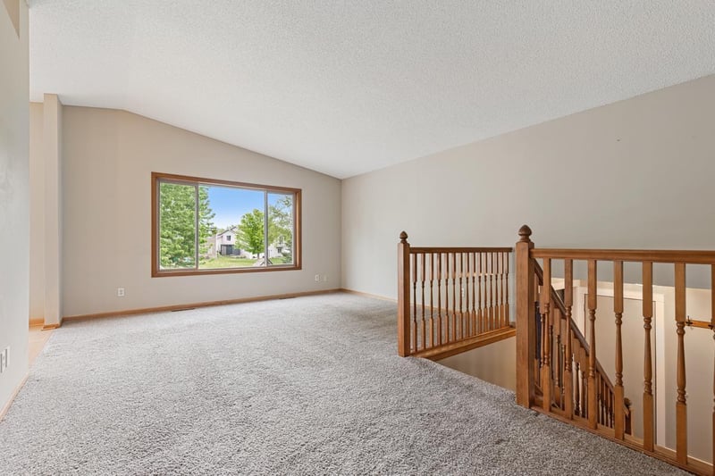 1016 Meadow St, Cologne, MN 55322