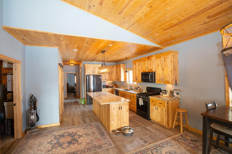 43950 200th Ave, Mcgregor, MN 55760