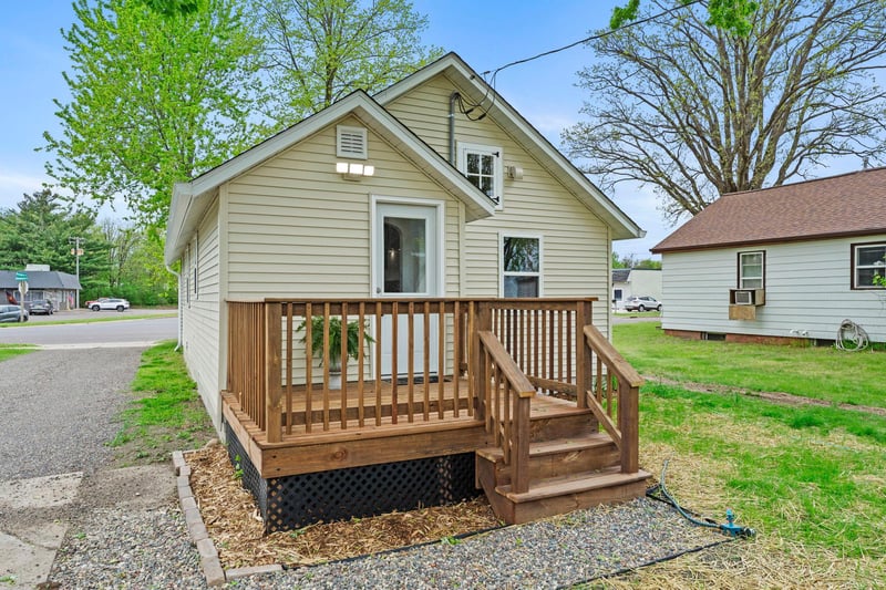 935 Hammond, Rice Lake, WI 54868