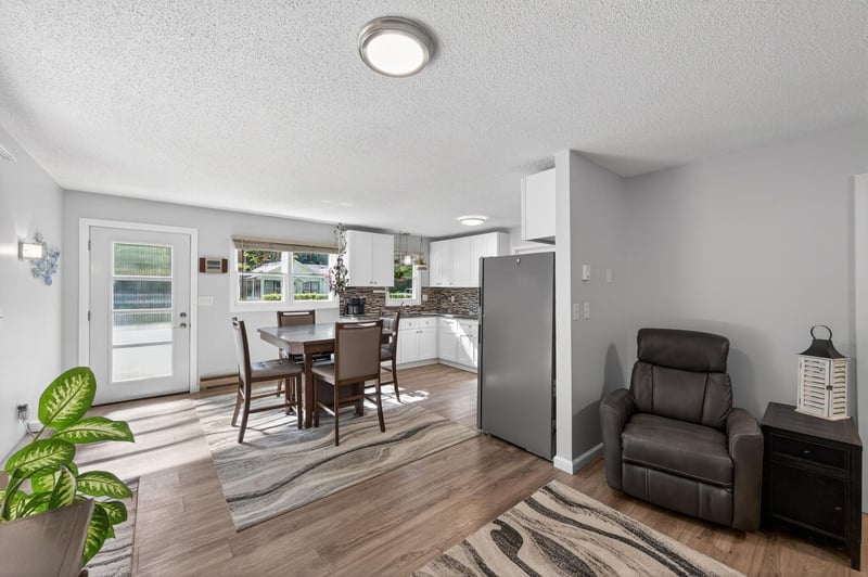 342 Cedar Rd, East Bethel, MN 55092
