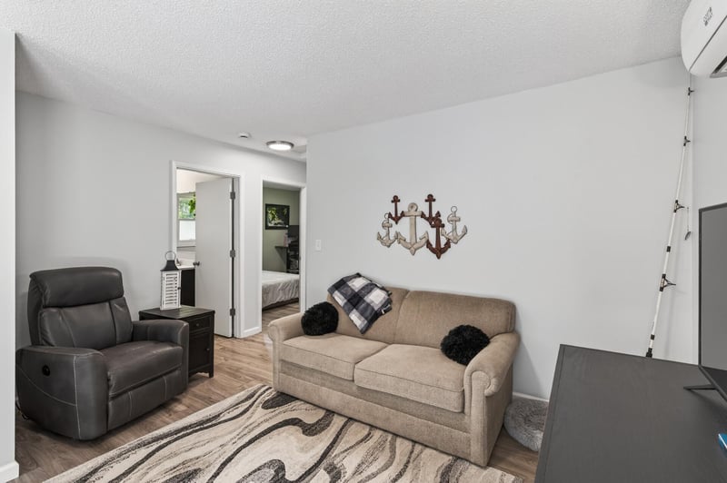 342 Cedar Rd, East Bethel, MN 55092