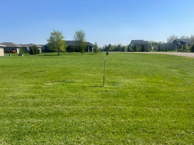 804 13th St SE, East Grand Forks, MN 56721