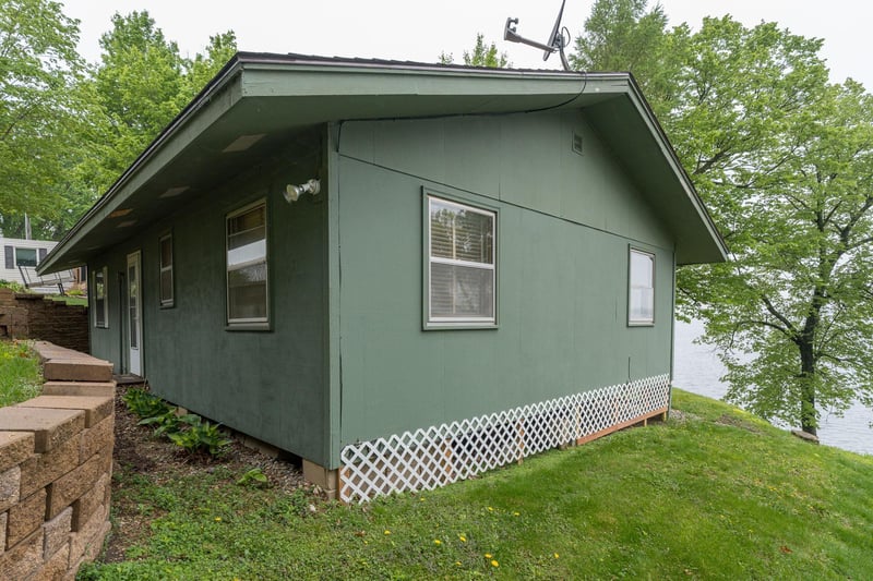 22774 Stavenau Ln, Elysian, MN 56028