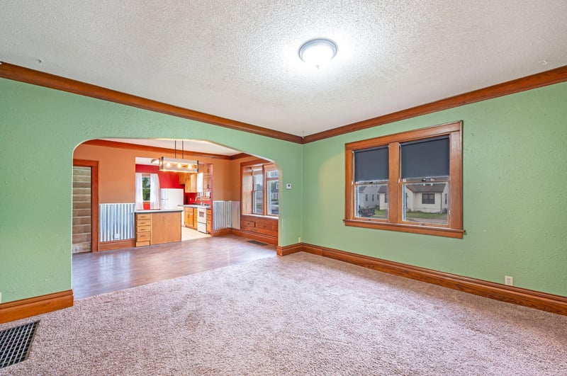 119 S Orient St, Fairmont, MN 56031