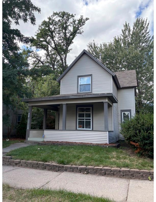 2927 Girard Ave N, Minneapolis, MN 55411