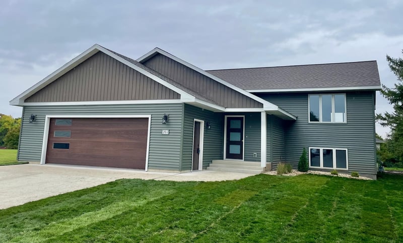 201 25th St SW, Austin, MN 55912