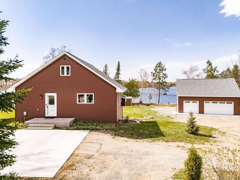 35444 Crooked Lake Dr, Grand Rapids, MN 55744