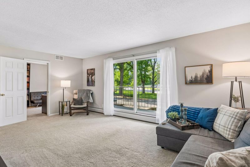 260 Westview Dr #108, West Saint Paul, MN 55118