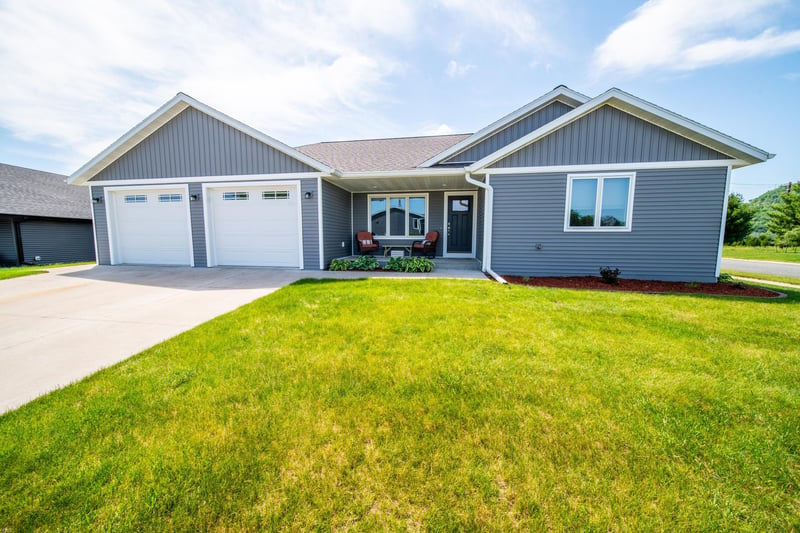 1118 21st St, Wabasha, MN 55981