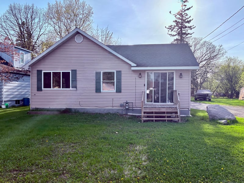1118 11th Ave, International Falls, MN 56649