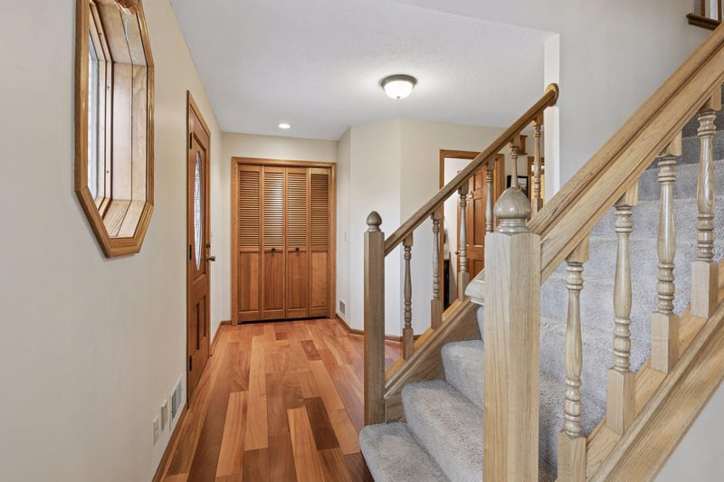 11380 Louisiana Cir, Bloomington, MN 55438