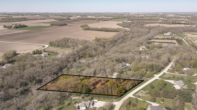 22067 606th St, Dodge Center, MN 55927