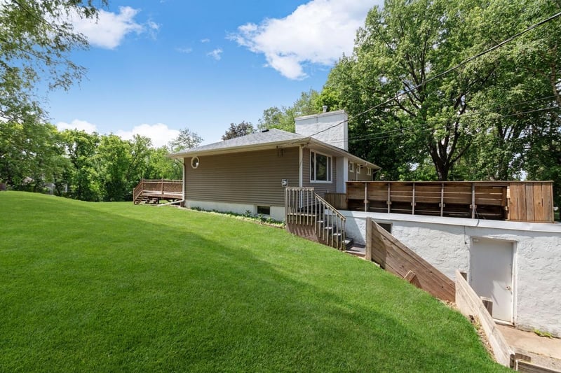 620 Callahan Pl, Mendota Heights, MN 55118