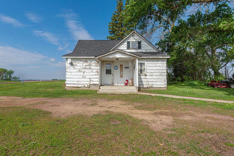 38336 Us Highway 71, Windom, MN 56101