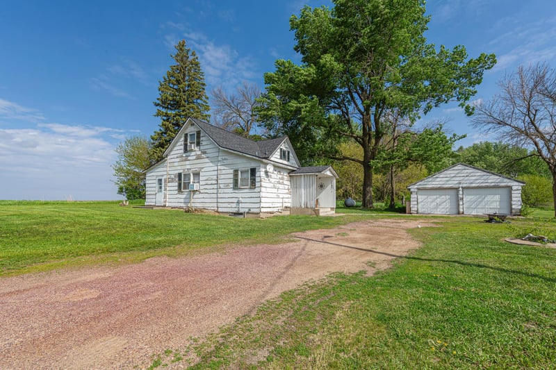 38336 Us Highway 71, Windom, MN 56101