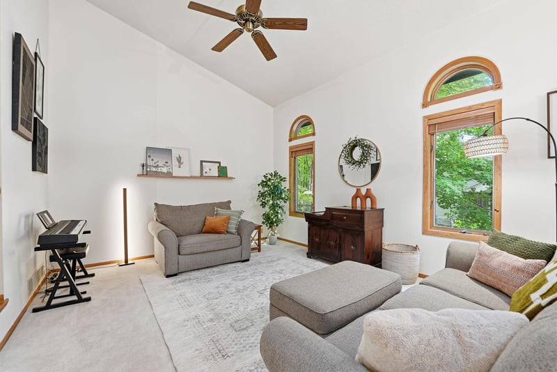 709 Northwood Dr, Delano, MN 55328