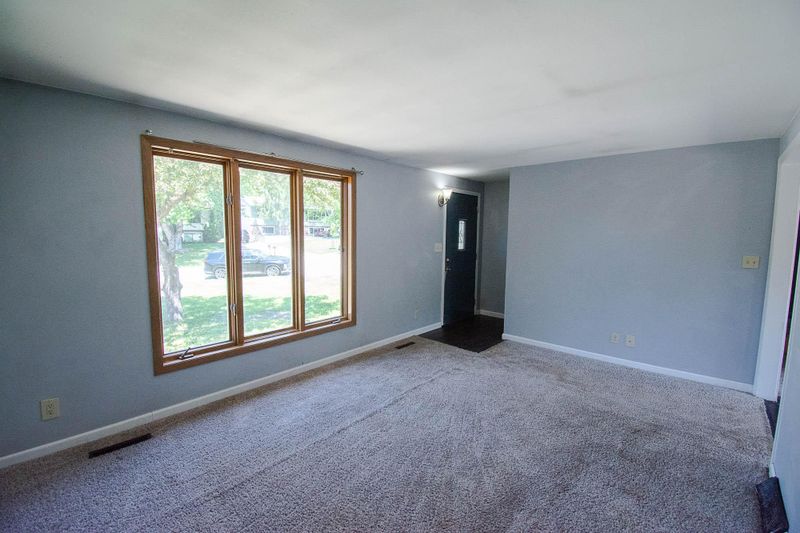 2526 Carla Ln NW, Rochester, MN 55901