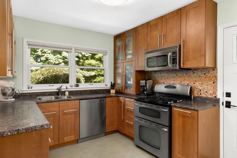 2480 Beverly Rd, Saint Paul, MN 55104