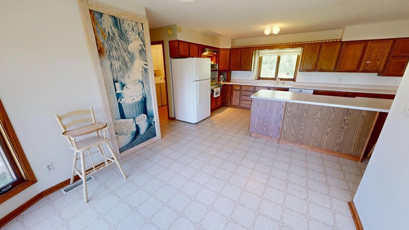 3172 15th Ave NW, Willmar, MN 56201