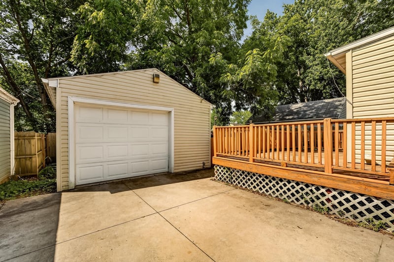 212 10 1/2 St SE, Rochester, MN 55904