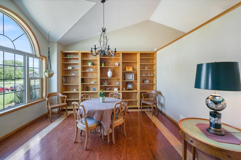 7101 91st Trl N, Brooklyn Park, MN 55445