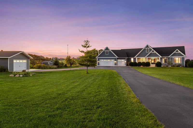 8182 Waterset Cir, Mound, MN 55364