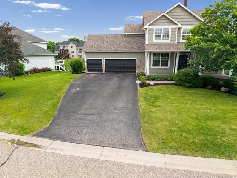 618 Tupelo Way, Chaska, MN 55318