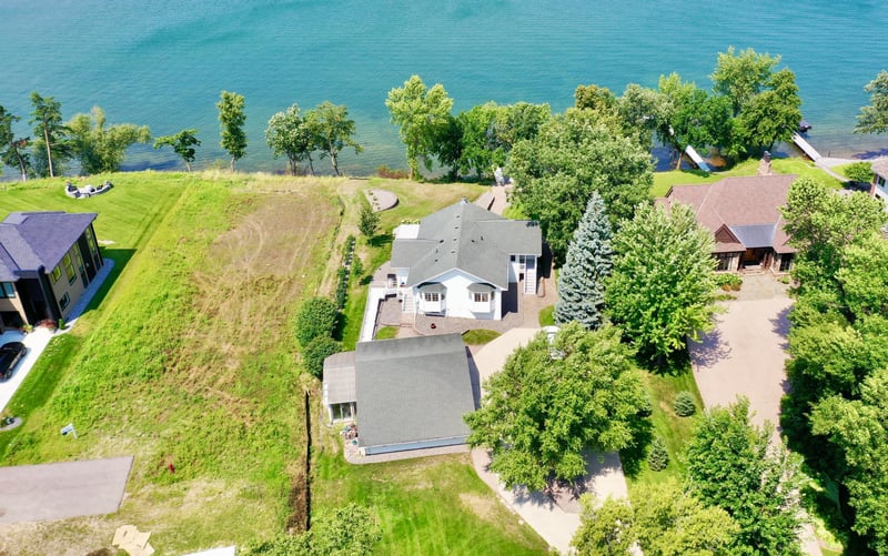 11646 Indian Beach Rd, Spicer, MN 56288