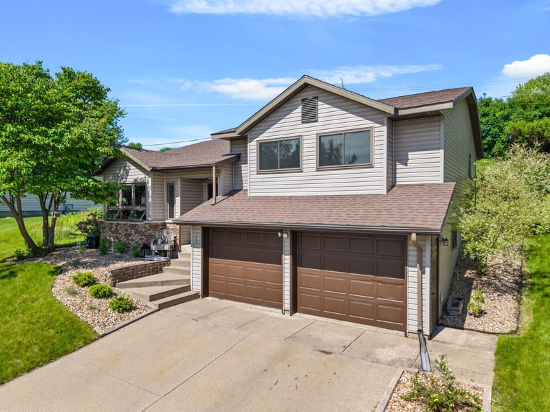 712 Juniper St, La Crescent, MN 55947