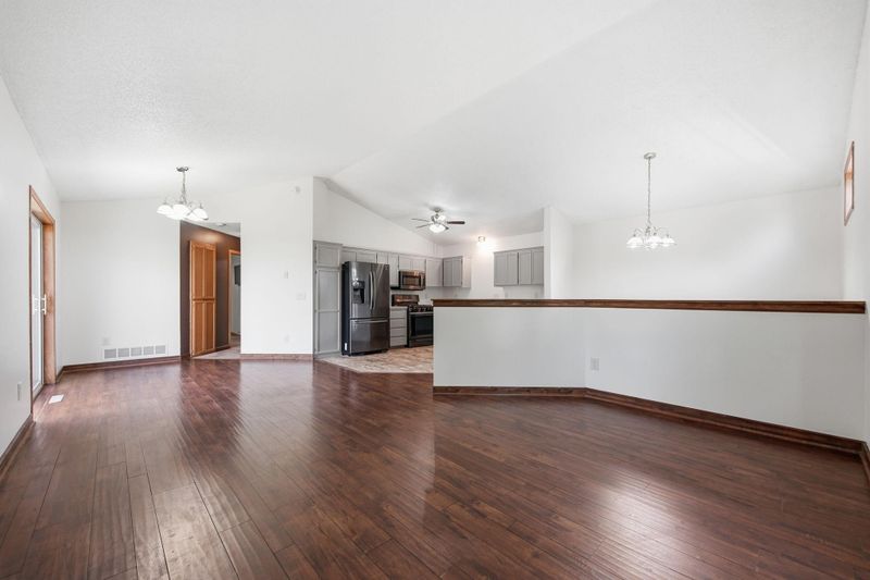 14195 Vale St NW, Andover, MN 55304