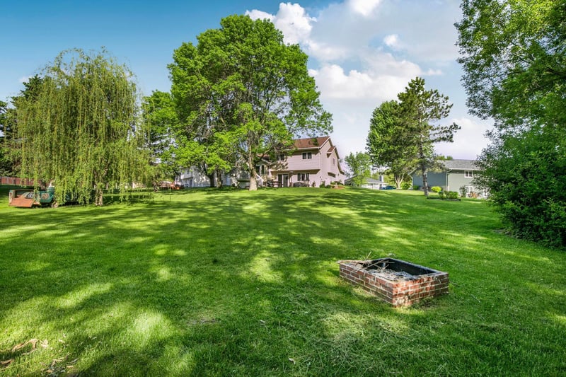 404 7th St NE, Melrose, MN 56352