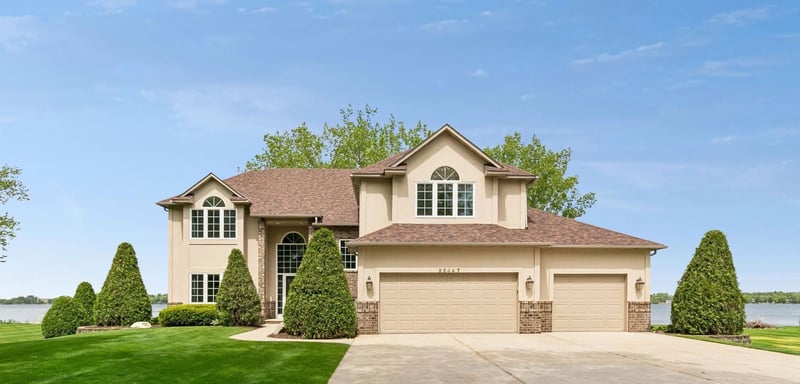22447 Dodge Ct, Faribault, MN 55021