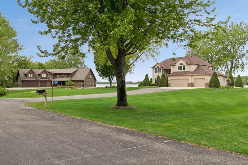 22447 Dodge Ct, Faribault, MN 55021