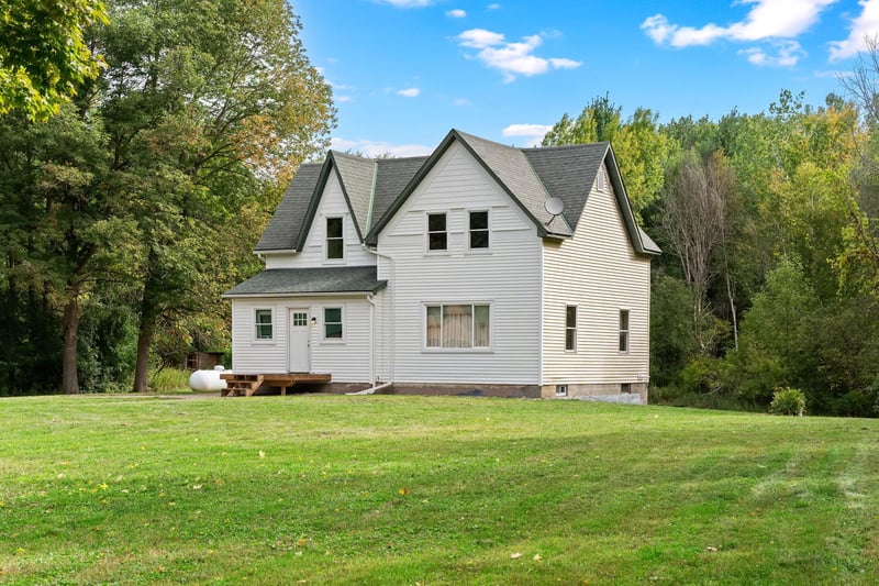 1052 Grand St, Ogilvie, MN 56358