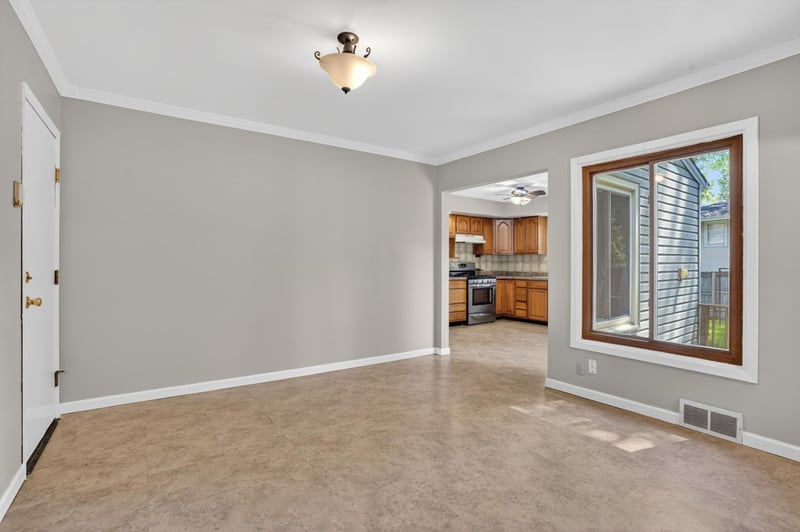 3633 Lowry Ave N, Robbinsdale, MN 55422