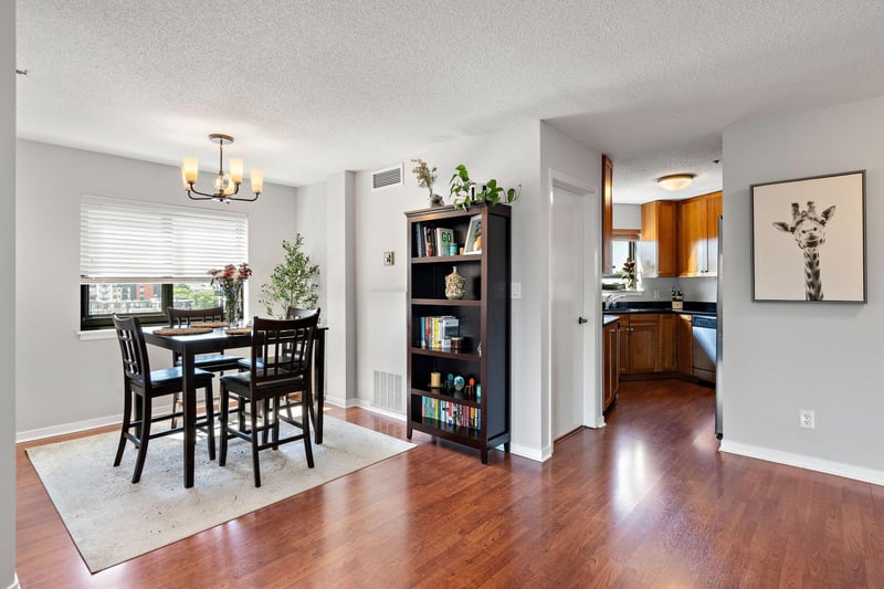 3131 Excelsior Blvd #713, Minneapolis, MN 55416