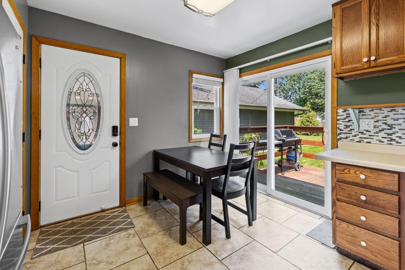 2185 Pinewood Dr, Mounds View, MN 55112