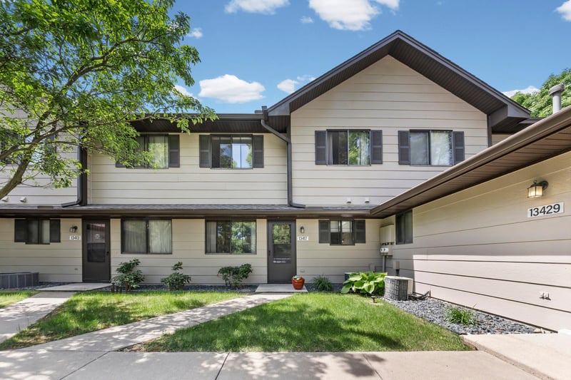 13417 Zenith Ln, Eden Prairie, MN 55346
