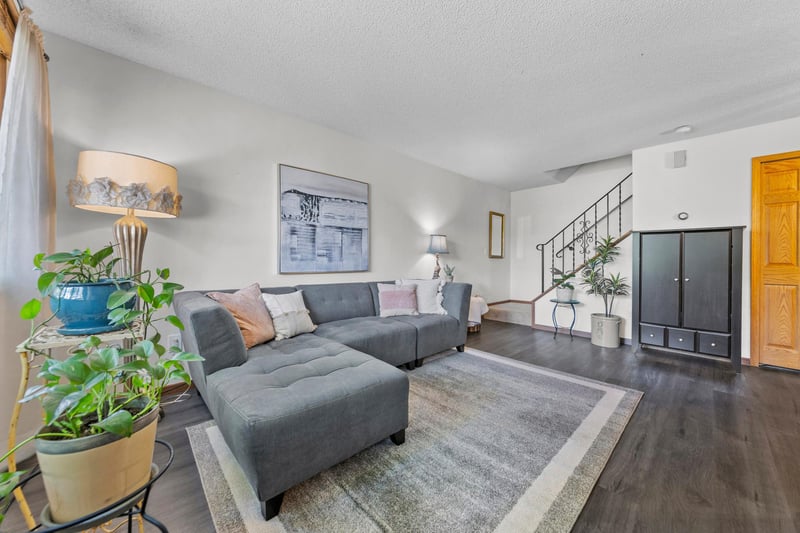 13417 Zenith Ln, Eden Prairie, MN 55346