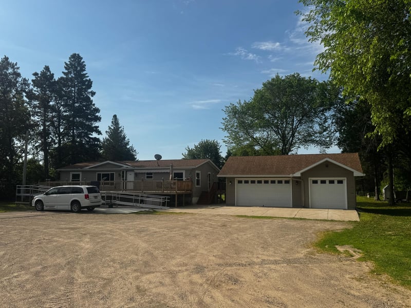 1102 4th St SE, Little Falls, MN 56345