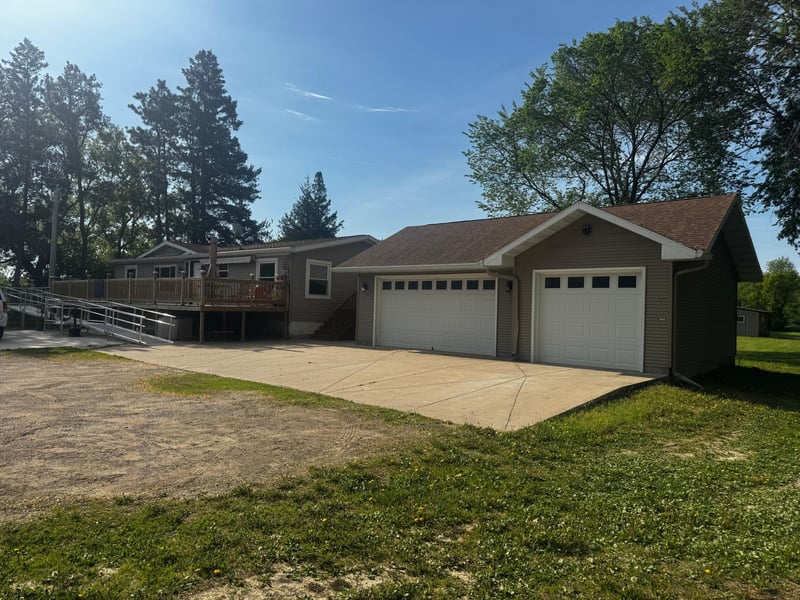 1102 4th St SE, Little Falls, MN 56345