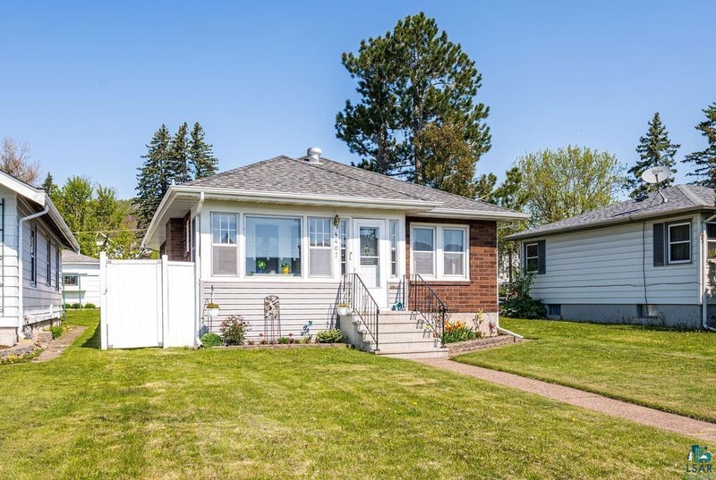 4407 W 6th St, Duluth, MN 55807