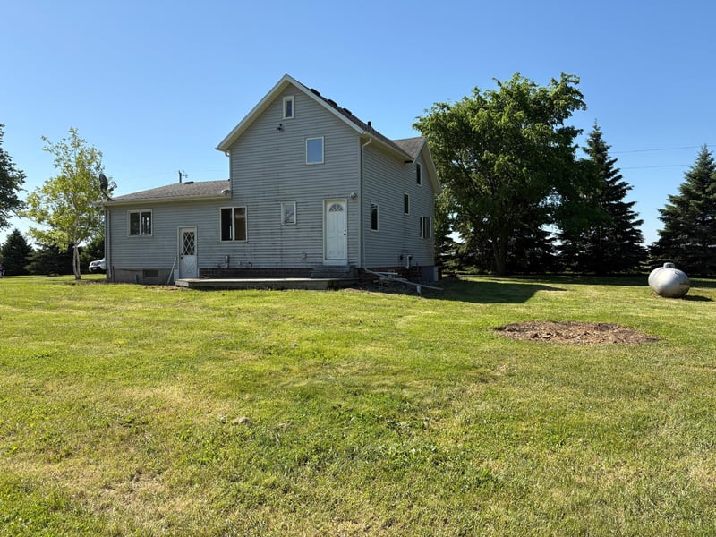 27600 County Road 18, Comfrey, MN 56019