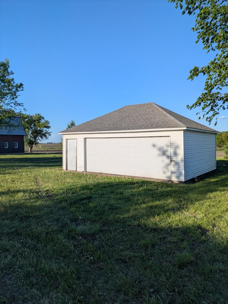 27600 County Road 18, Comfrey, MN 56019
