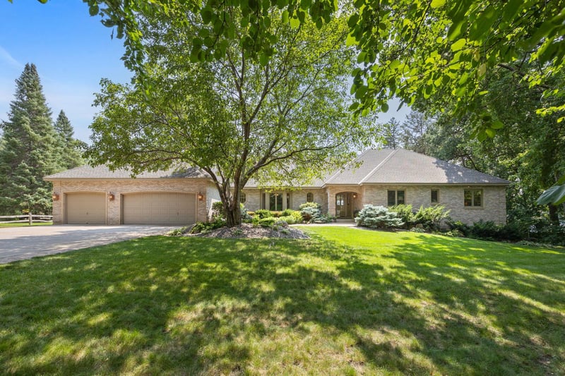 3542 Mississippi Dr NW, Coon Rapids, MN 55433